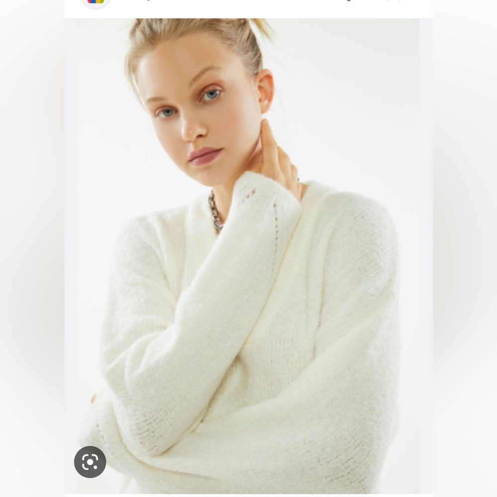 UO Rosie Soft V-Neck Pullover Sweater size S